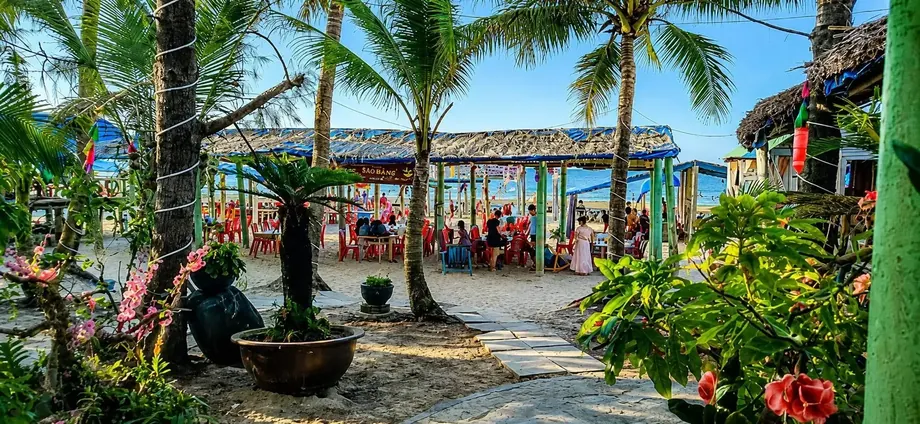Lối vào nhà hàng